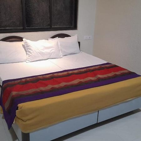 Shraddha Hotel Mumbai (Bombay) Buitenkant foto