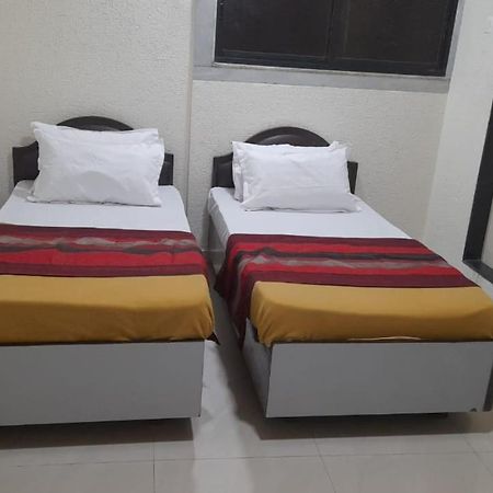 Shraddha Hotel Mumbai (Bombay) Buitenkant foto