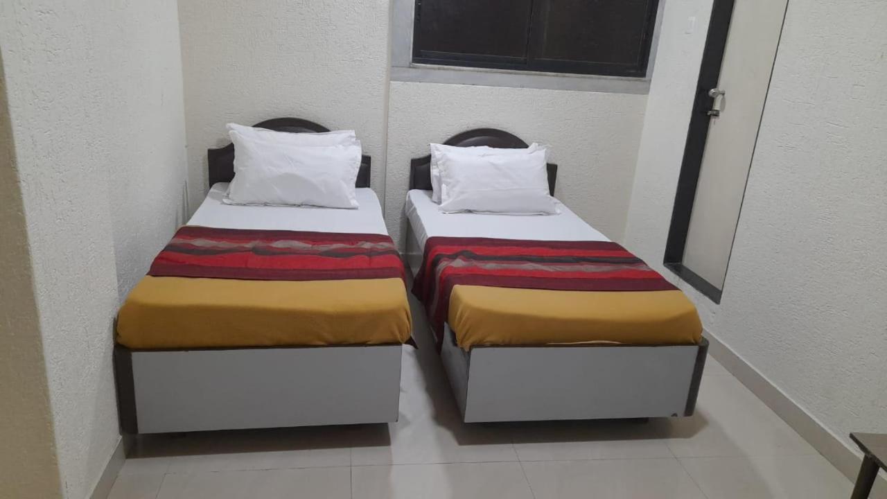 Shraddha Hotel Mumbai (Bombay) Buitenkant foto
